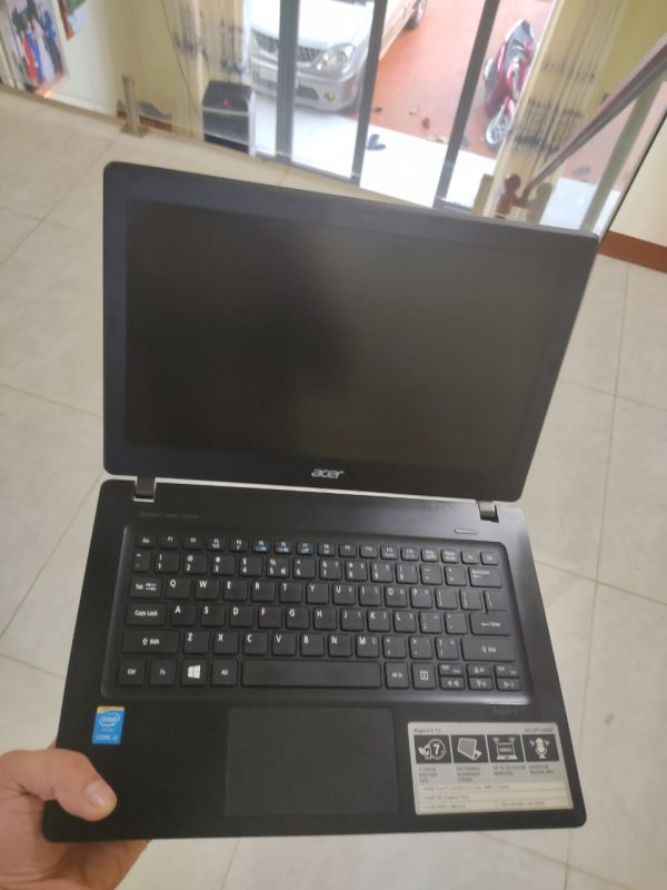 Acer Aspire V3-371-33QP i3 5005U/4G/HDD 500G + 8G SSHD