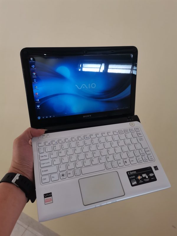 Laptop Sony Mini SVE11 E2-2000/4G/500G Màn 11.6 inch - New 95%