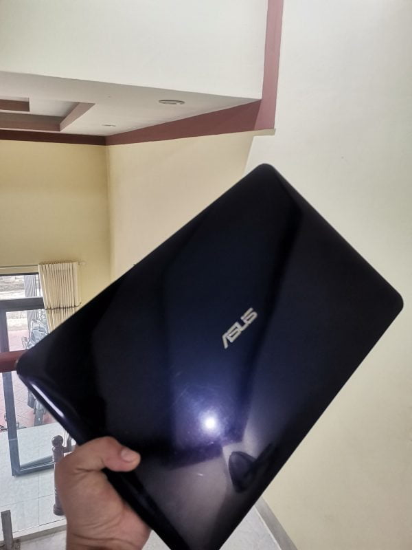 Asus K555LA-XX281D i5 4210U/4G/500G New 95%