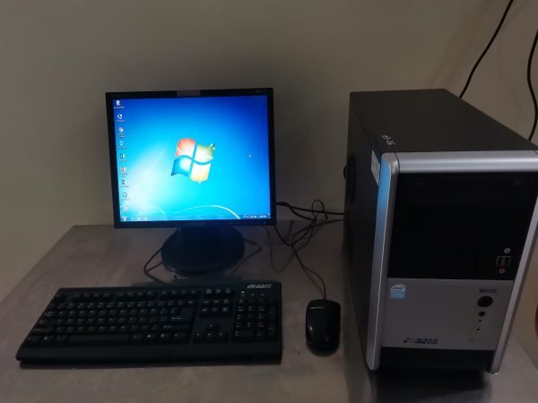 Bộ máy tính bàn G31/E8400/4G/HDD 160G
