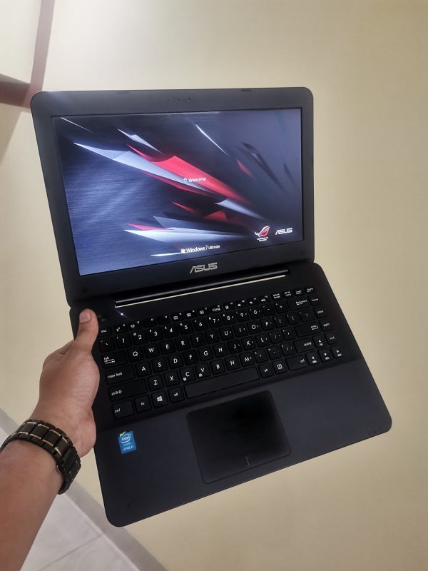 Asus X455LA i3 4030U/4G/500G