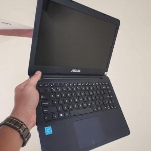 Asus N402SA N4200/4G/HDD 500Gb