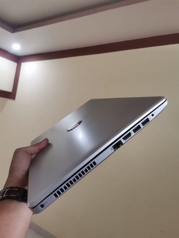 HP 15-bs555tu i3 6006U/4G/SSD 128G - Ảnh 2