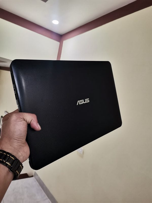Asus F554L i3 4005U/4G/1Tb