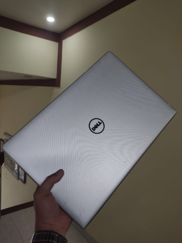 Dell Inspiron 5559 i7 6500U/8G/SSD 256G/VGA 2Gb
