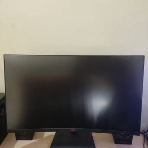 Màn hình 27 inch cong 144Hz HKC M27G3F