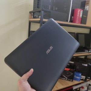 Alternative view of Asus X554LA i3 5010U/4G/SSD 128G